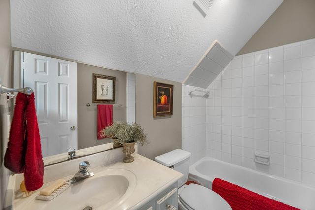 33 Winthrop Harbor N, Montgomery, TX 77356