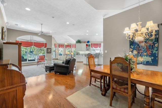 33 Winthrop Harbor N, Montgomery, TX 77356