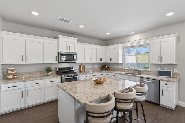 3494 Dutch Canyon Dr, Rocklin, CA 95765