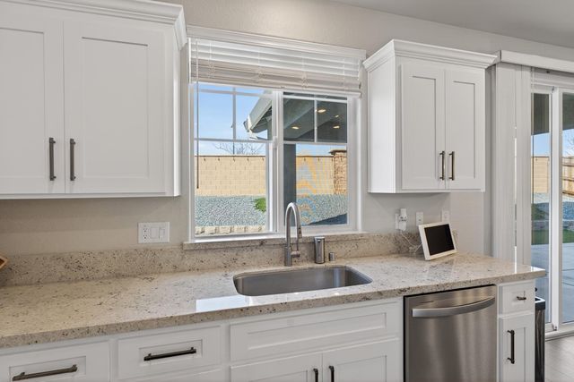 3494 Dutch Canyon Dr, Rocklin, CA 95765