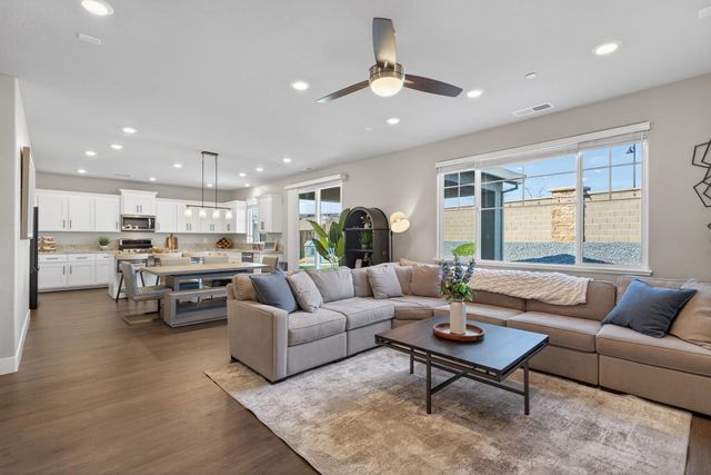 3494 Dutch Canyon Dr, Rocklin, CA 95765