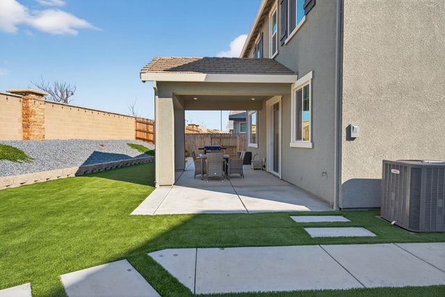 3494 Dutch Canyon Dr, Rocklin, CA 95765