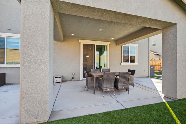 3494 Dutch Canyon Dr, Rocklin, CA 95765