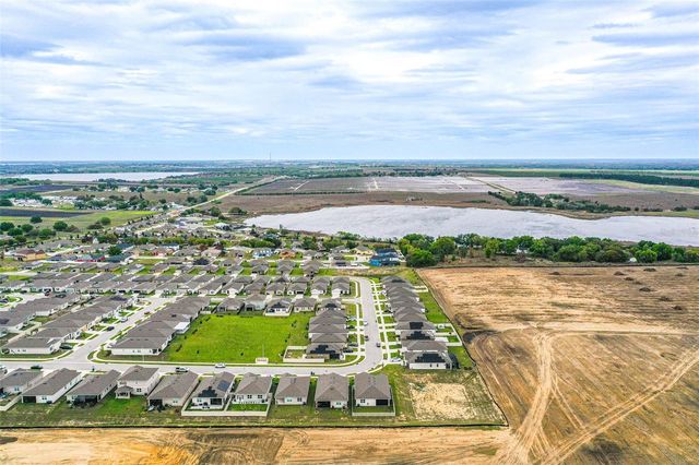 556 HENNEPIN LOOP, Lake Wales, FL 33898