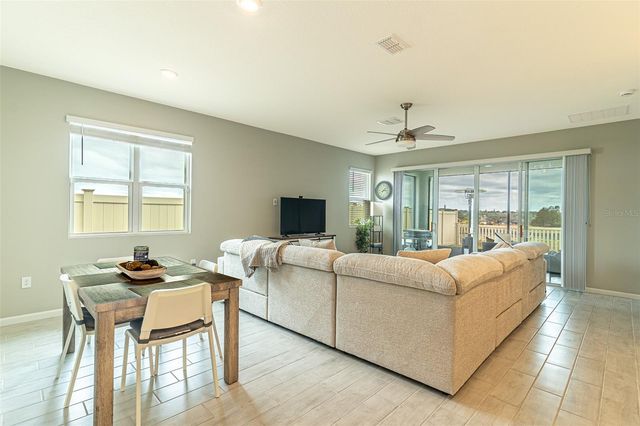 556 HENNEPIN LOOP, Lake Wales, FL 33898