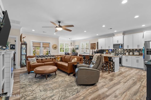 108 NE 17th Street, Oak Island, NC 28465