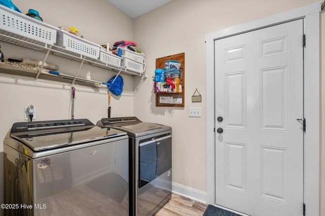 108 NE 17th Street, Oak Island, NC 28465