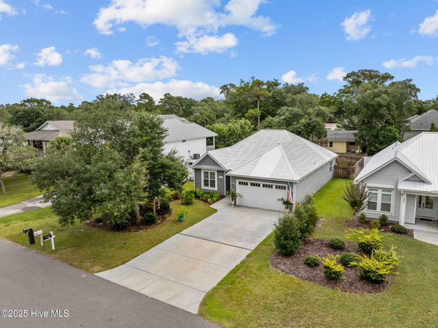 108 NE 17th Street, Oak Island, NC 28465