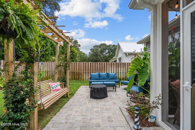 108 NE 17th Street, Oak Island, NC 28465