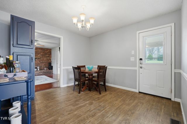 1211 Oakdell Court, Johnson City, TN 37604