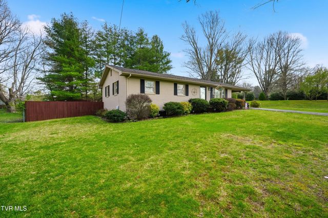 1211 Oakdell Court, Johnson City, TN 37604