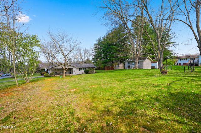 1211 Oakdell Court, Johnson City, TN 37604