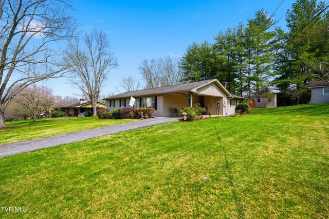 1211 Oakdell Court, Johnson City, TN 37604
