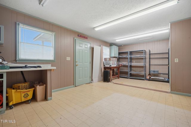 1211 Oakdell Court, Johnson City, TN 37604