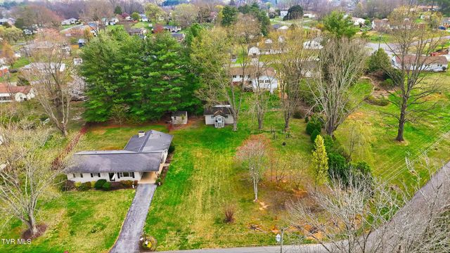 1211 Oakdell Court, Johnson City, TN 37604