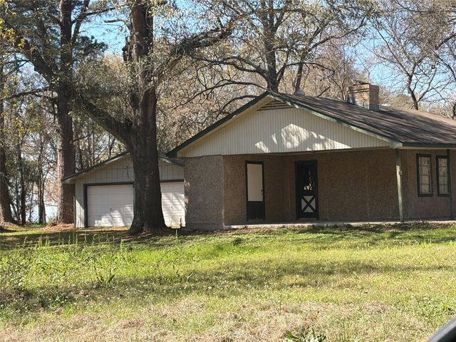 221 Yellowstone, Livingston, TX 77351