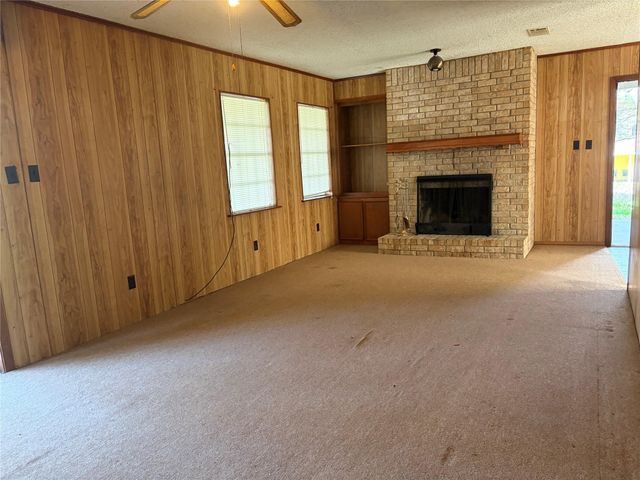 221 Yellowstone, Livingston, TX 77351