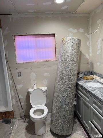 1123 S MAXWELL Road, Peoria, IL 61607