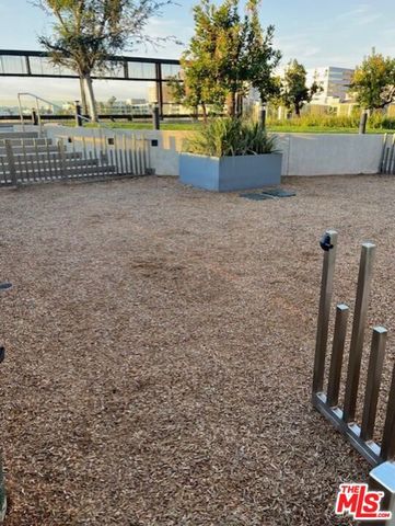 889 Francisco Street 710, Los Angeles, CA 90017