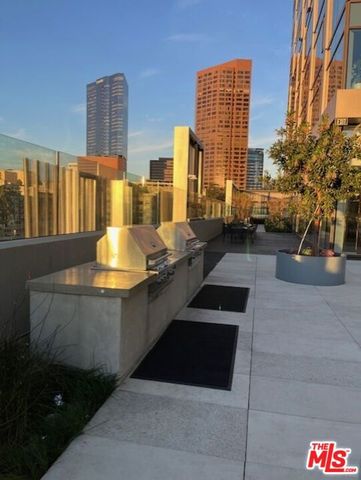 889 Francisco Street 710, Los Angeles, CA 90017