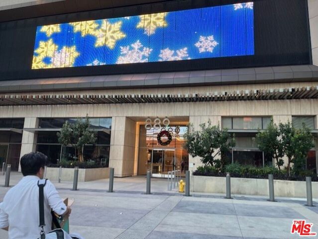 889 Francisco Street 710, Los Angeles, CA 90017