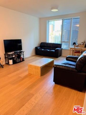 889 Francisco Street 710, Los Angeles, CA 90017