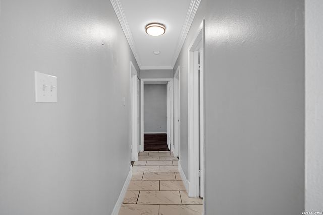 9442 Cliff Way, San Antonio, TX 78250