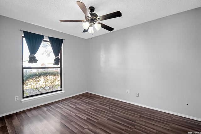 9442 Cliff Way, San Antonio, TX 78250