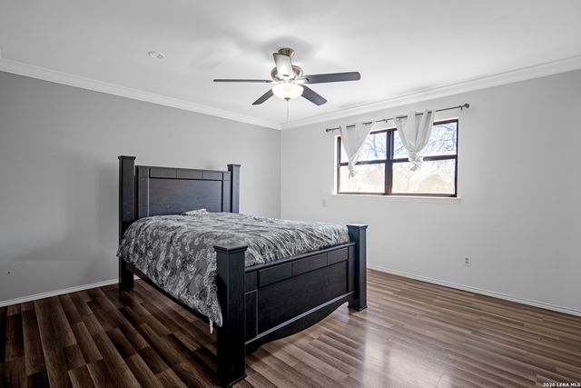 9442 Cliff Way, San Antonio, TX 78250