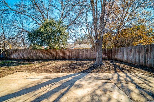 9442 Cliff Way, San Antonio, TX 78250