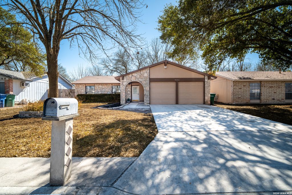9442 Cliff Way, San Antonio, TX 78250