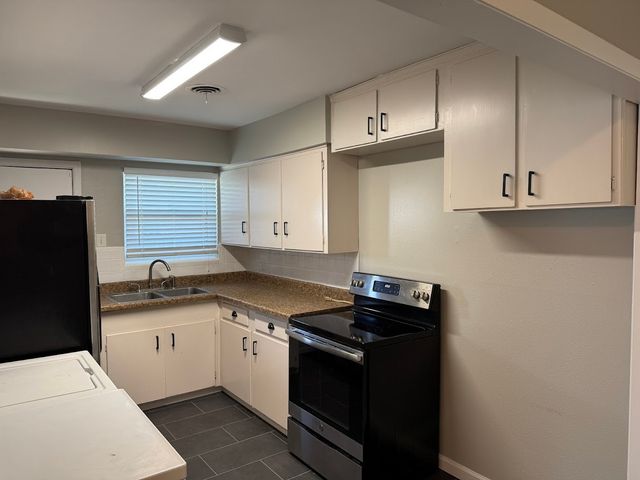 11321 Wyatt Street, Dallas, TX 75218