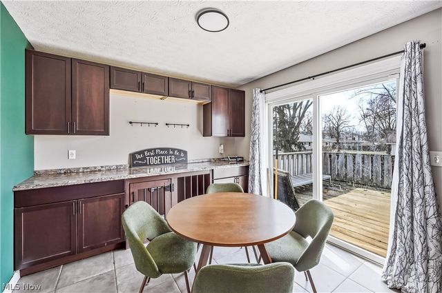 465 S Colonial Drive, Cortland, OH 44410