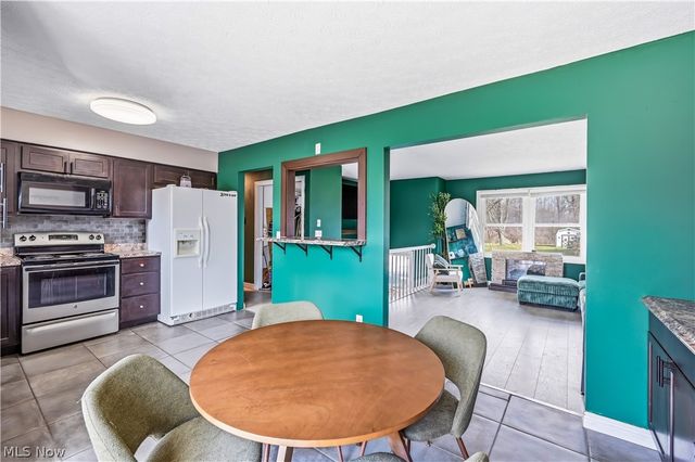 465 S Colonial Drive, Cortland, OH 44410