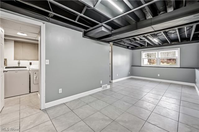 465 S Colonial Drive, Cortland, OH 44410