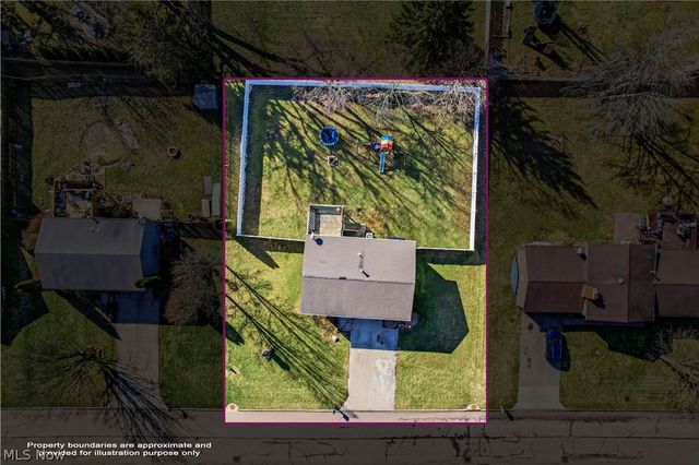 465 S Colonial Drive, Cortland, OH 44410