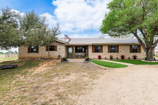1001 Gravel Pit RD, Taylor, TX 76574