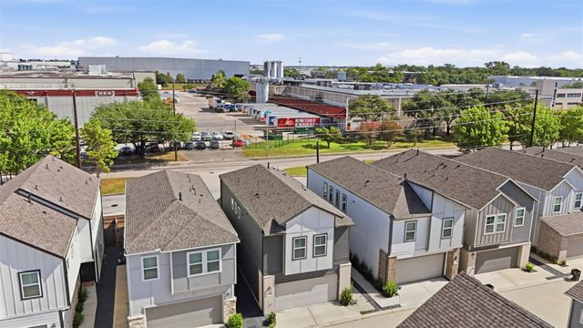 9946 Storehouse Drive, Houston, TX 77080