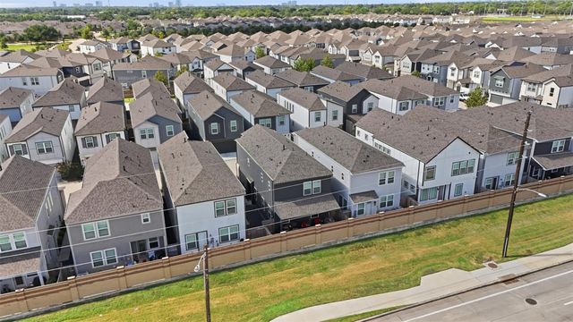 9946 Storehouse Drive, Houston, TX 77080