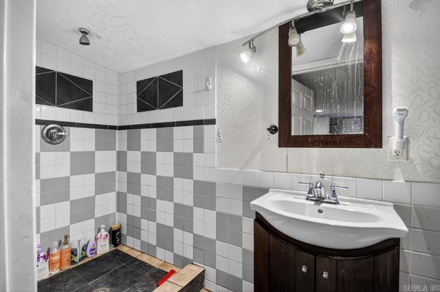 4019 Marion Anderson Road, Hot Springs, AR 71913