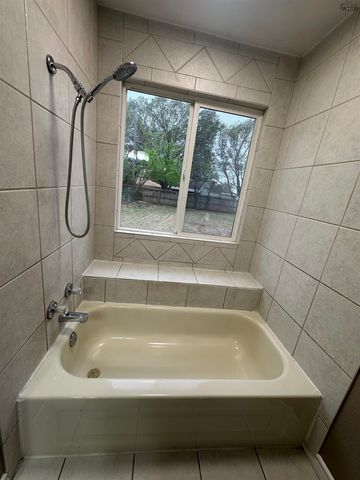 5123 RIDGECREST DRIVE, Wichita Falls, TX 76310