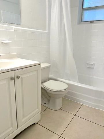 1204 NE 5th Avenue 3, Fort Lauderdale, FL 33304