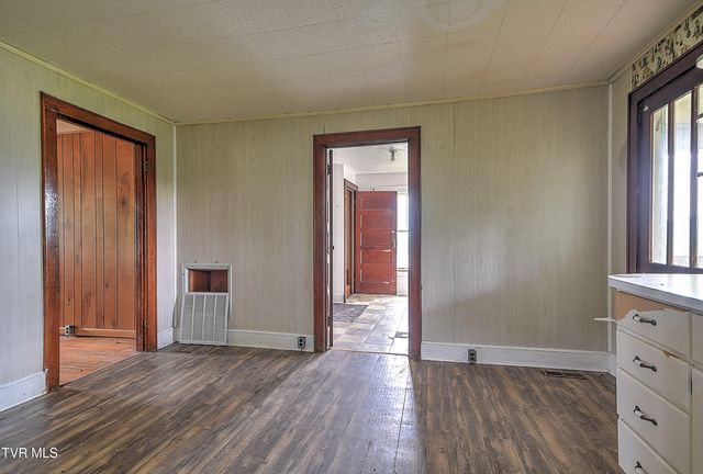 900 Fairview Avenue, Kingsport, TN 37660