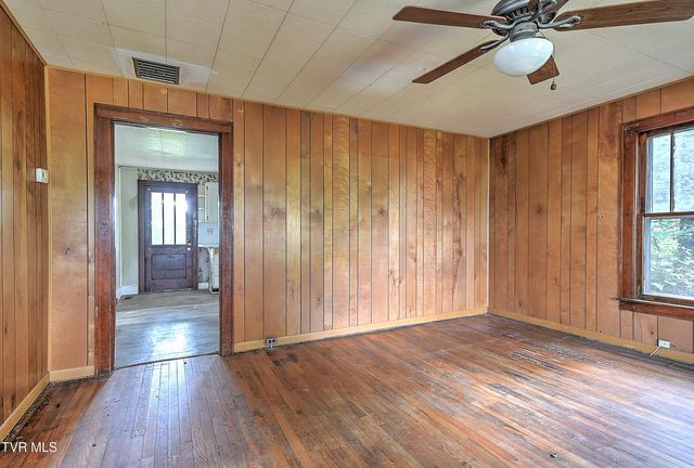 900 Fairview Avenue, Kingsport, TN 37660