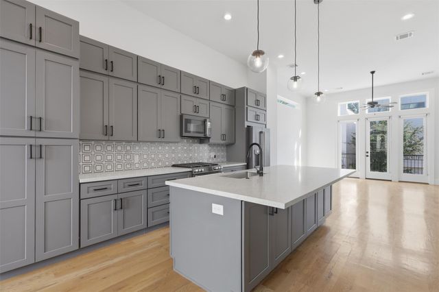 2213 Francis Street, Houston, TX 77004