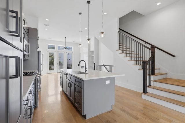 2213 Francis Street, Houston, TX 77004