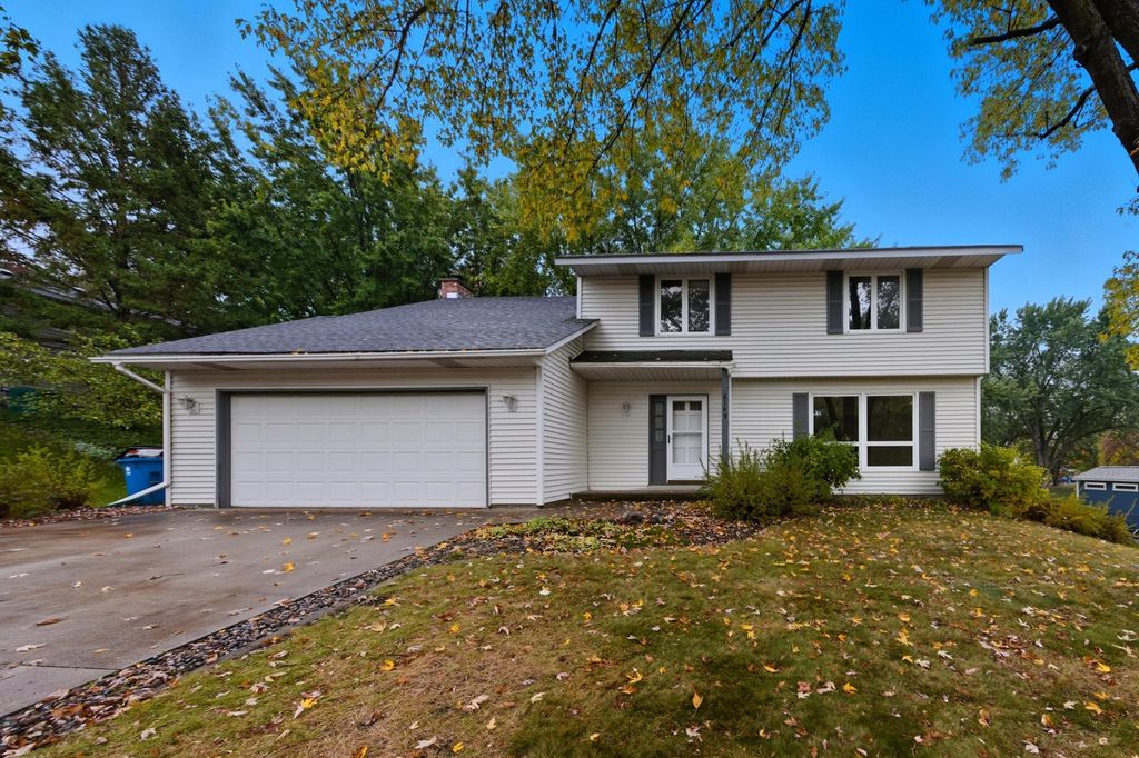 8149 W 103rd Street, Bloomington, MN 55438
