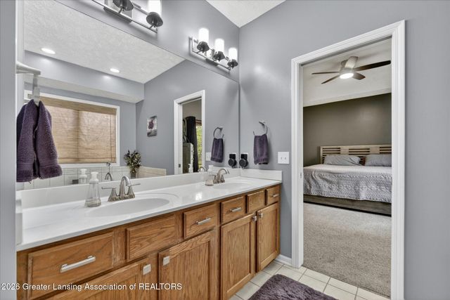 5553 Wild Iris, Haslett, MI 48840