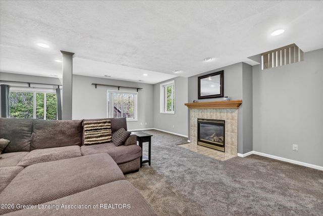 5553 Wild Iris, Haslett, MI 48840