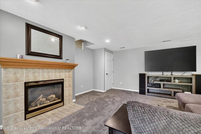 5553 Wild Iris, Haslett, MI 48840